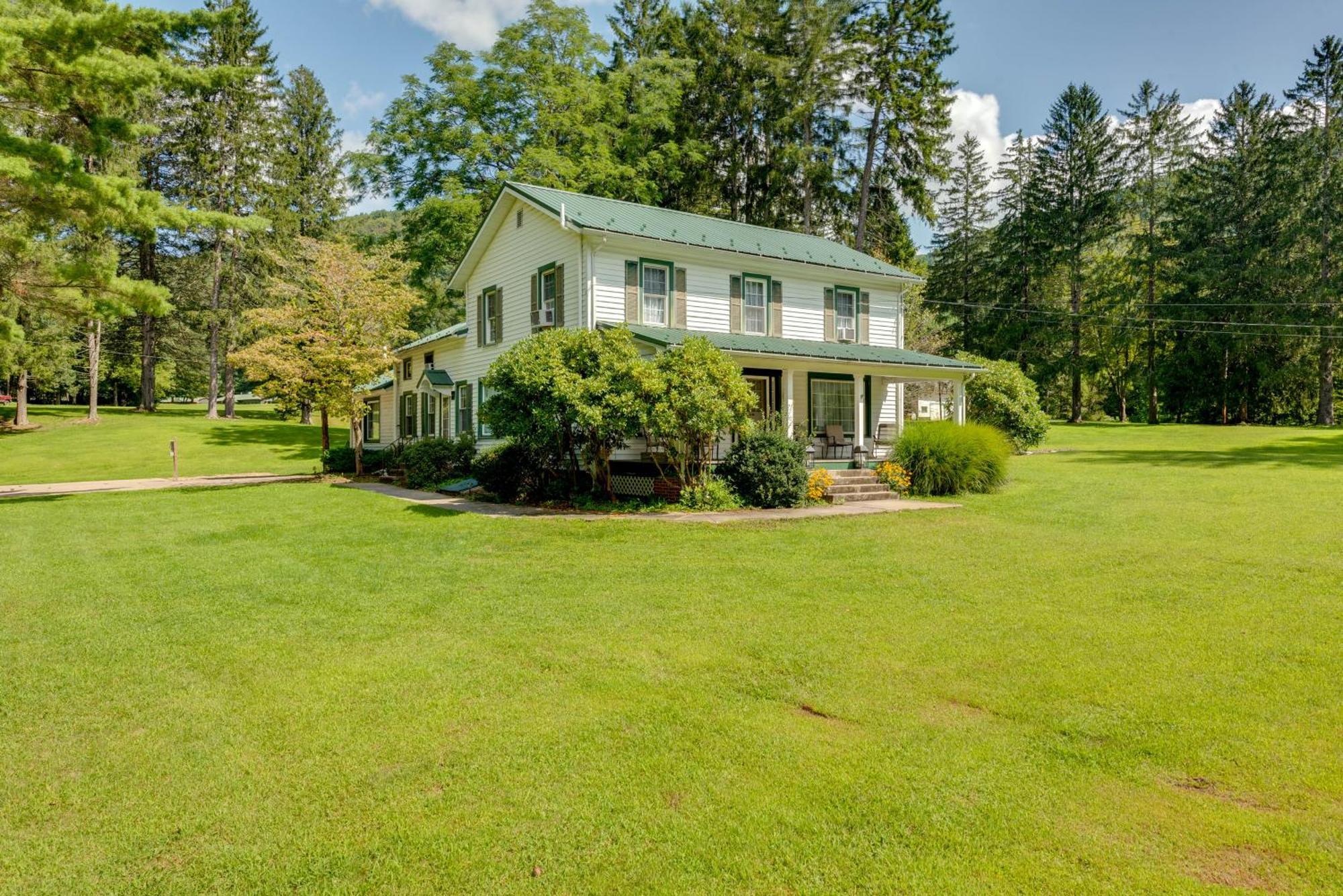 Family Getaway In Pets Welcome! Holiday home *