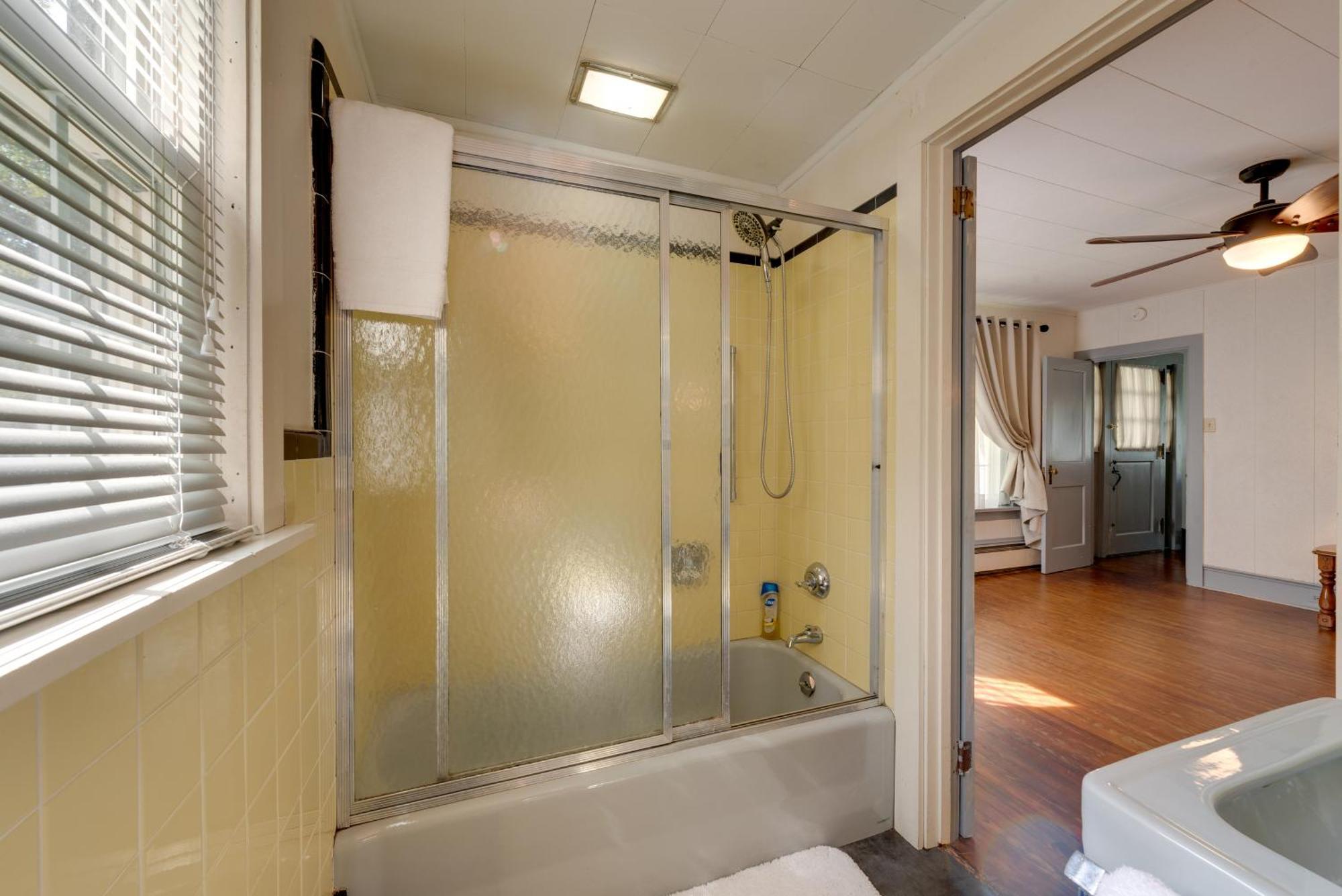 Family Getaway In Pets Welcome! Hillsgrove